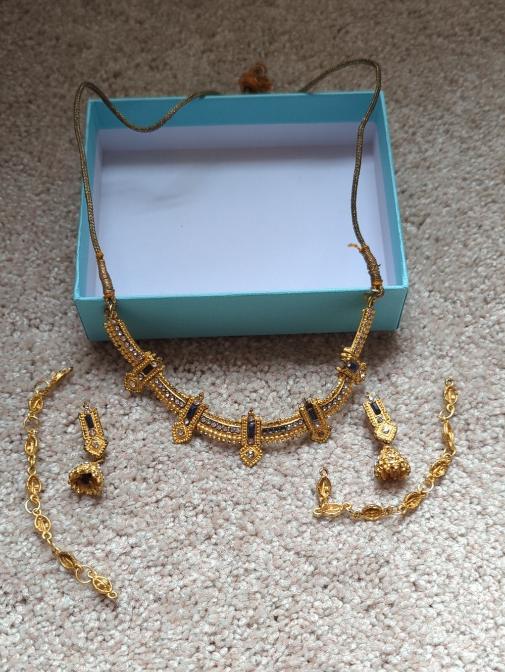 Gold Tone Pakistani Jewelry Set